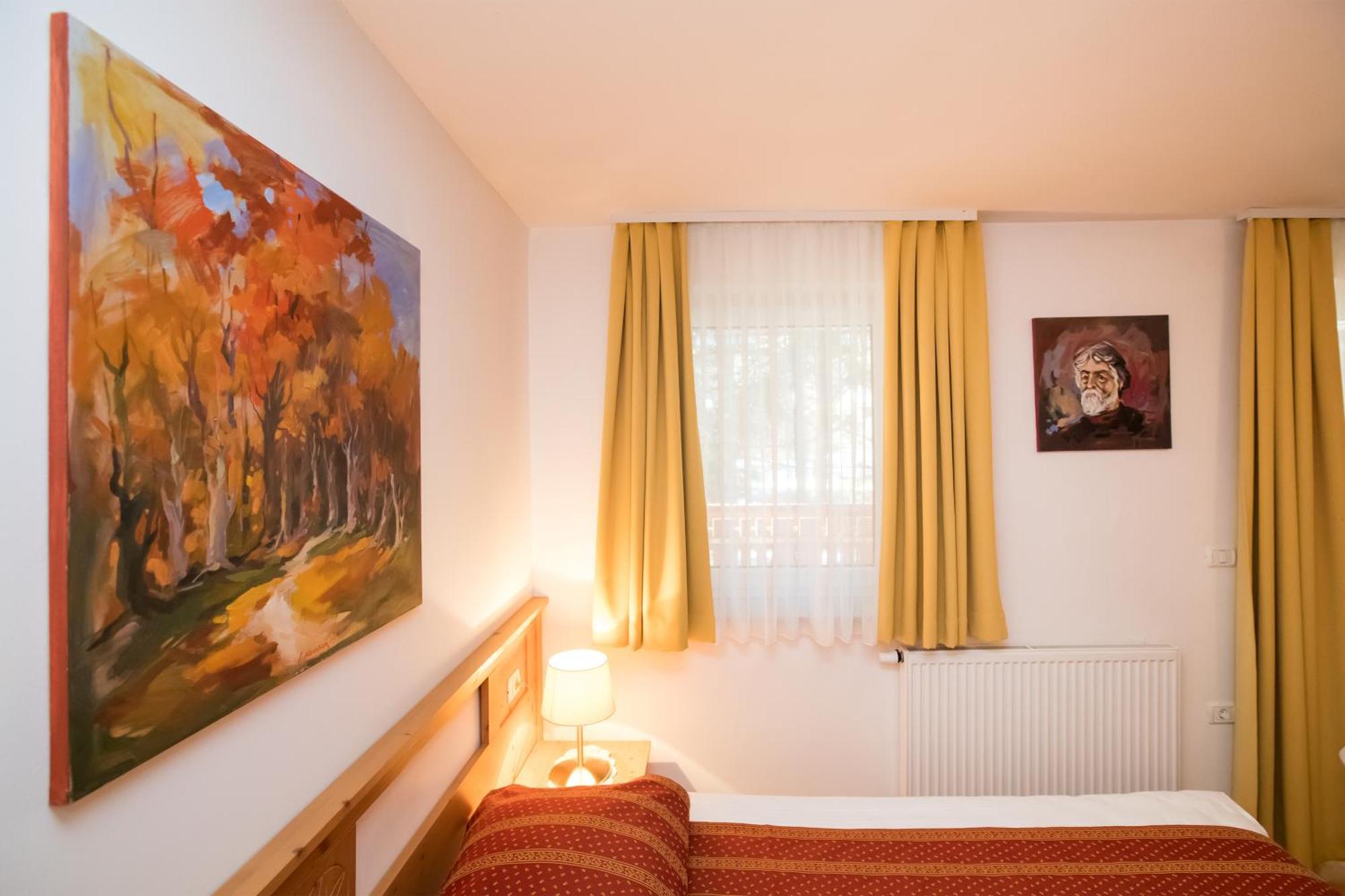 Art Hotel Kristal Бохин Екстериор снимка