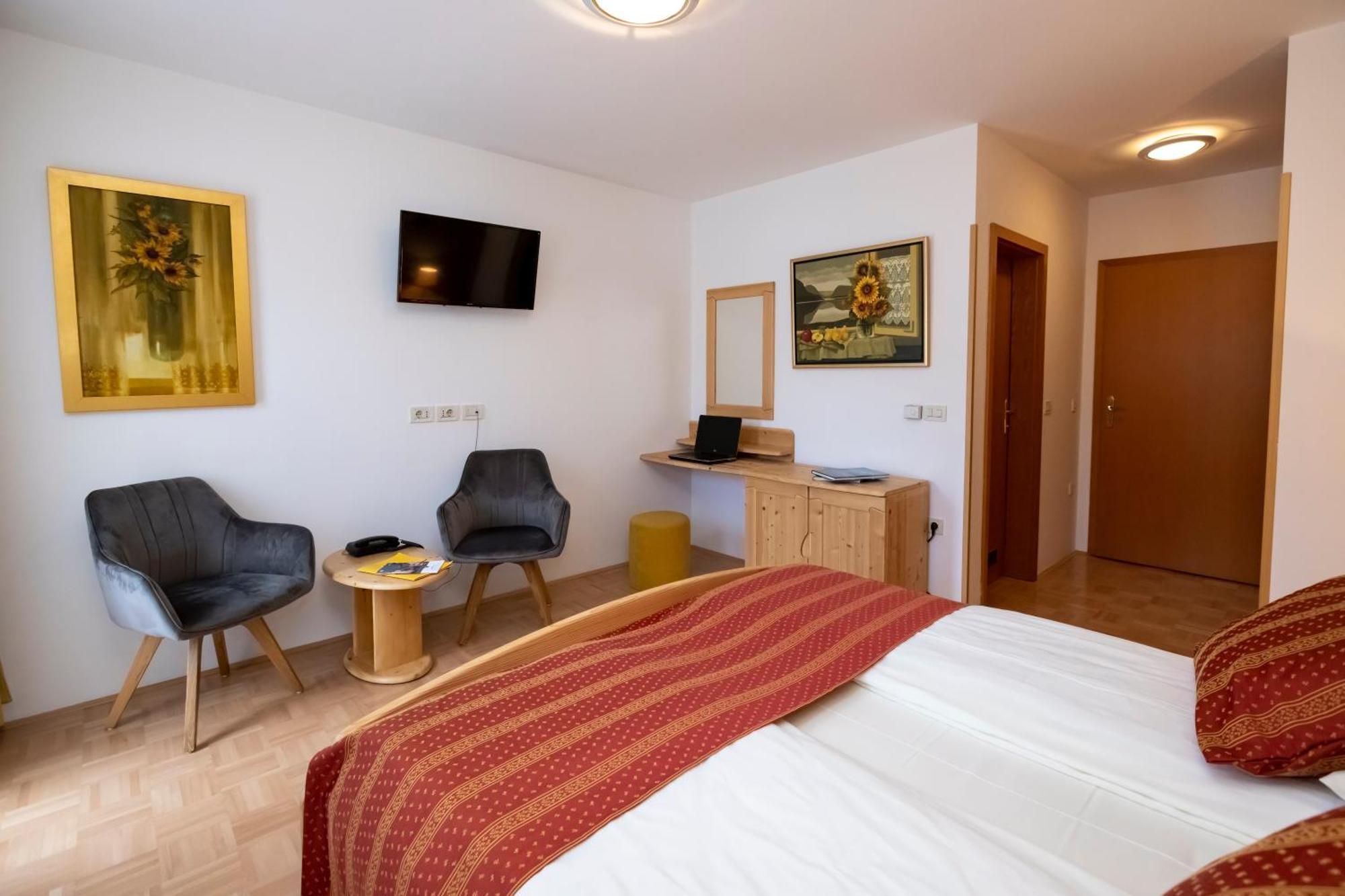 Art Hotel Kristal Бохин Екстериор снимка