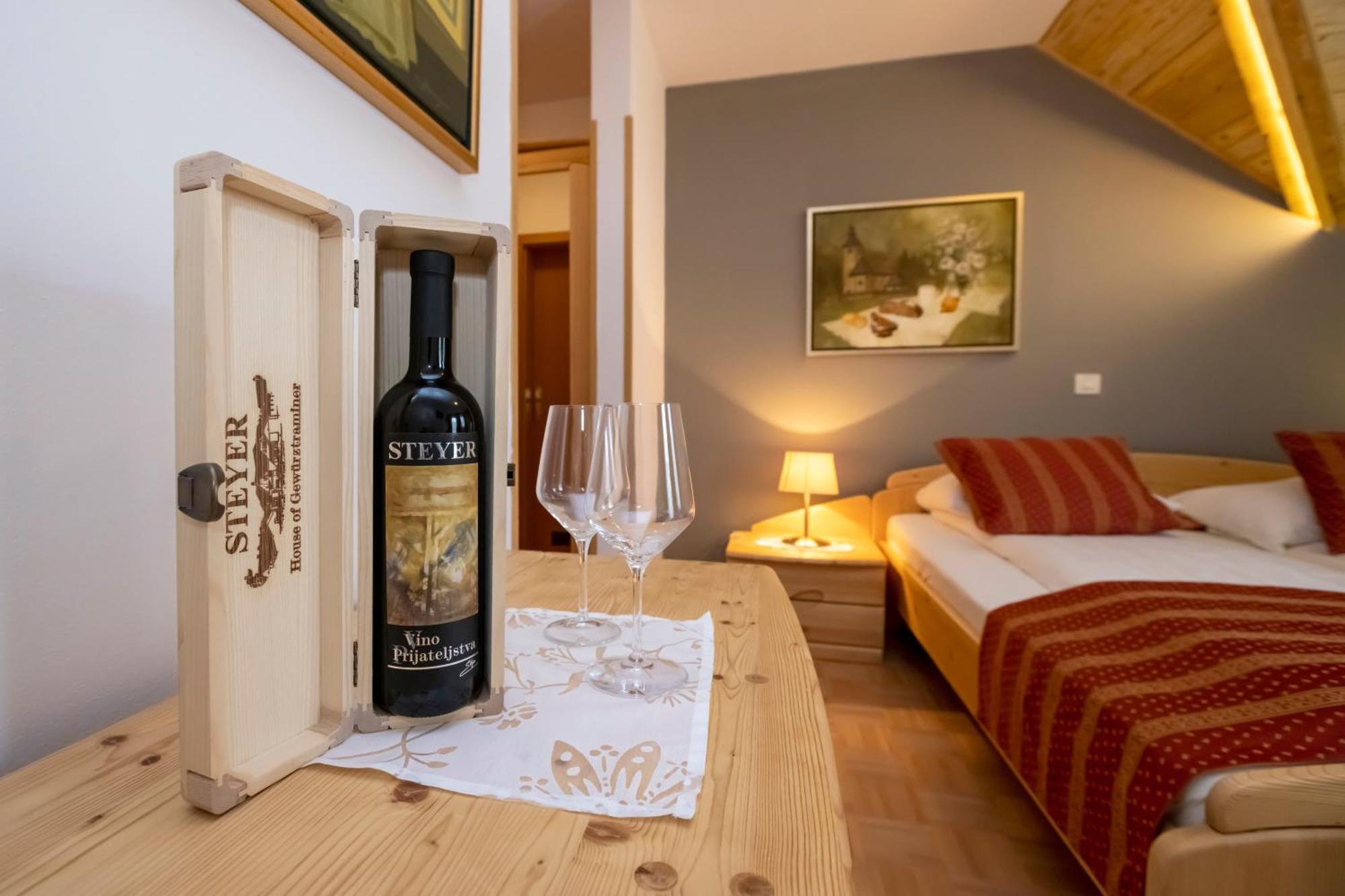 Art Hotel Kristal Бохин Екстериор снимка